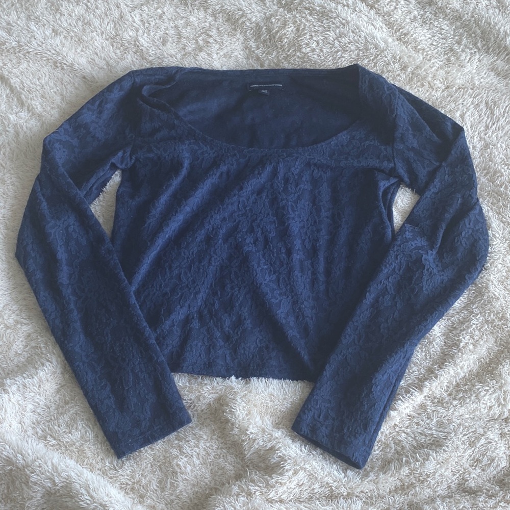 Cropped, U-shape, long sleeve tee (Size M)